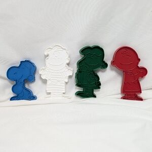 Charlie Brown Vintage Linus Lucy Snoopy Cookie Cutters Set of 4 Peanuts Comics